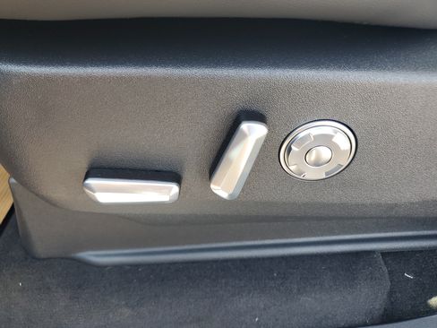 New 2027 Lincoln Navigator Reserve AWD/4WD image 13