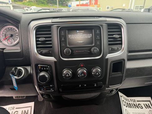 Used 2024 RAM 1500 Warlock AWD/4WD image 16