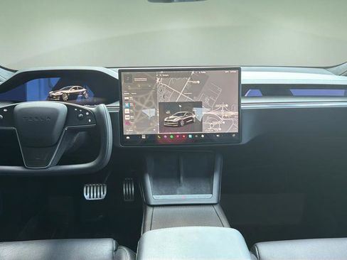 Used 2021 Tesla Model S Plaid image 7