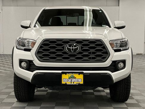 Used 2023 Toyota Tacoma TRD Off-Road w/ Technology Package AWD/4WD image 8