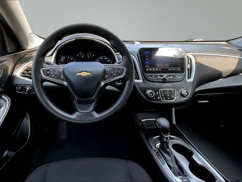 Used 2024 Chevrolet Malibu LT FWD image 9