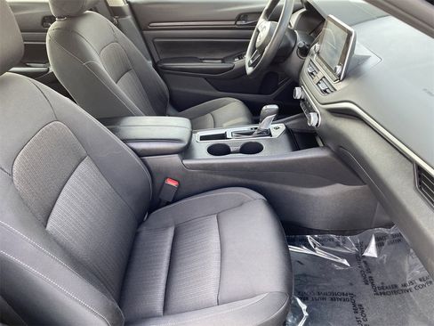 Certified 2025 Nissan Altima 2.5 S image 9