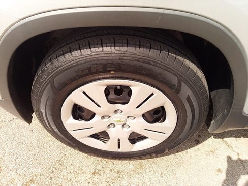 Used 2018 Chevrolet Trax LS image 9