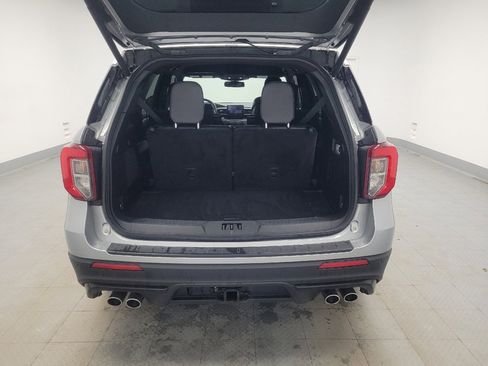 Used 2020 Ford Explorer ST image 29