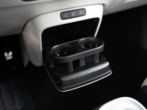 New 2025 Volkswagen ID. Buzz Pro S Plus image 34