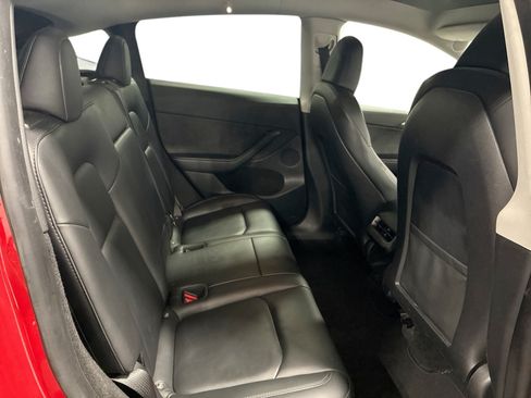Certified 2023 Tesla Model Y Long Range AWD/4WD image 11
