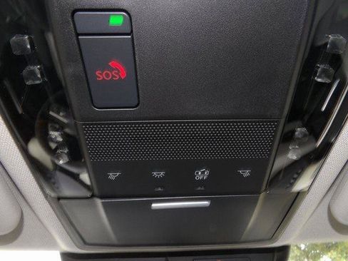 New 2025 Mitsubishi Outlander SE image 27