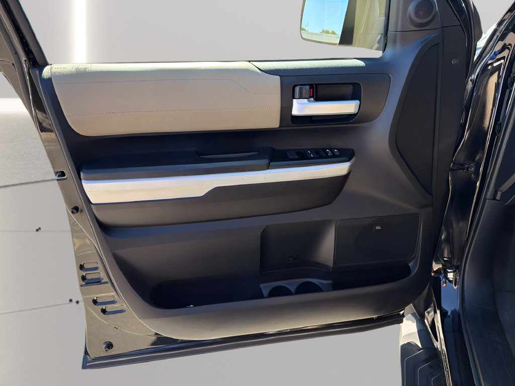 Used 2017 Toyota Tundra Limited w/ Limited Premium Package RWD image 16