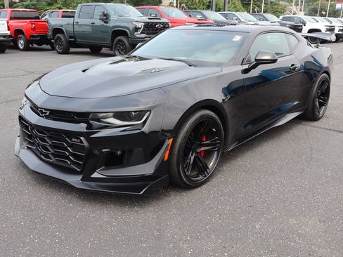 Used 2022 Chevrolet Camaro ZL1 RWD image 28