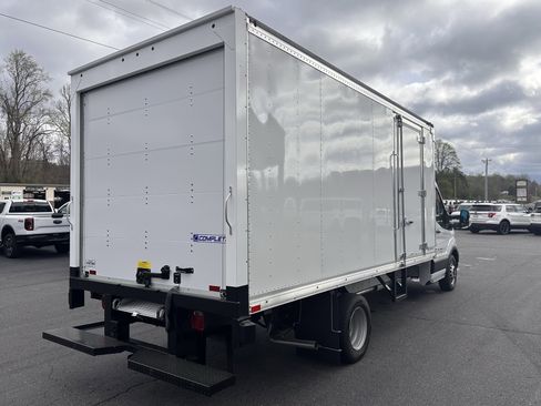 Used 2024 Ford Transit 350 w/ Exterior Upgrade Package RWD image 6
