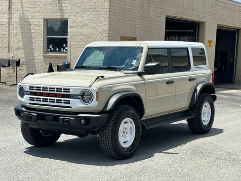 New 2026 Ford Bronco Heritage Edition AWD/4WD image 2