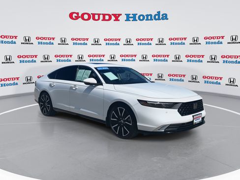 Certified 2023 Honda Accord Touring image 2