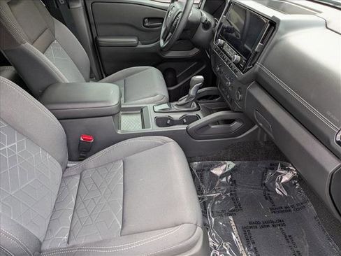 Used 2026 Nissan Frontier SV w/ Tow Package RWD image 18