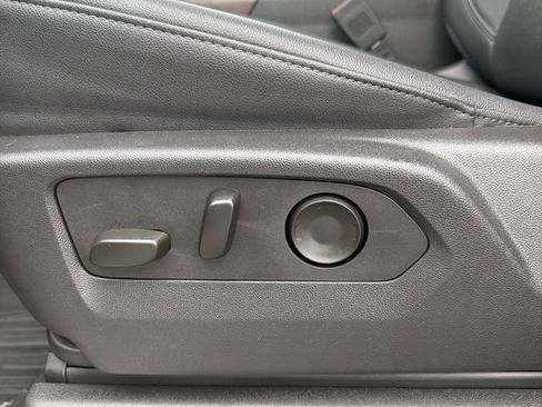 Used 2024 GMC Sierra 1500 SLT w/ SLT Premium Plus Package image 27