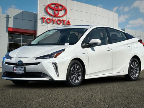 Certified 2022 Toyota Prius XLE w/ Premium Convenience Package FWD image 7