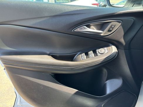 Used 2025 Buick Encore GX Preferred FWD image 18