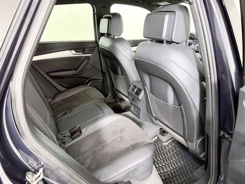 Used 2020 Audi SQ5 Premium w/ Convenience Package image 46