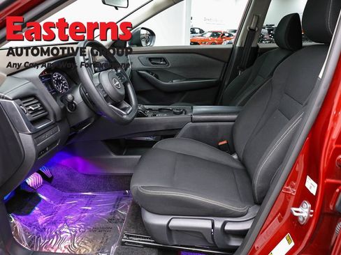 Used 2023 Nissan Rogue S AWD/4WD image 14