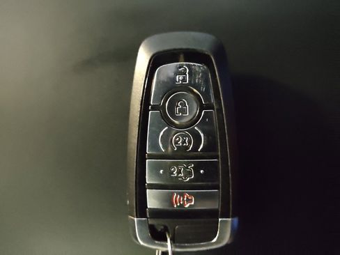 Used 2018 Ford Explorer Platinum AWD/4WD image 32