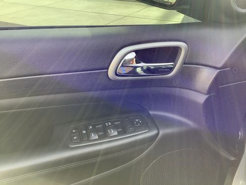 Used 2018 Jeep Grand Cherokee Altitude image 10