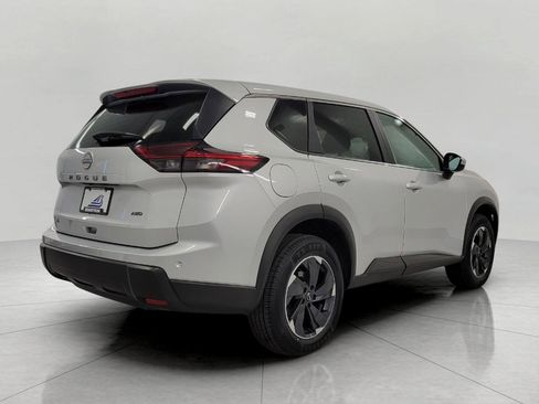 Used 2025 Nissan Rogue SV image 19