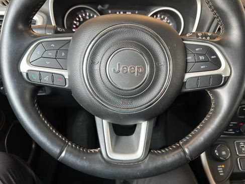 Certified 2020 Jeep Compass Latitude AWD/4WD image 3