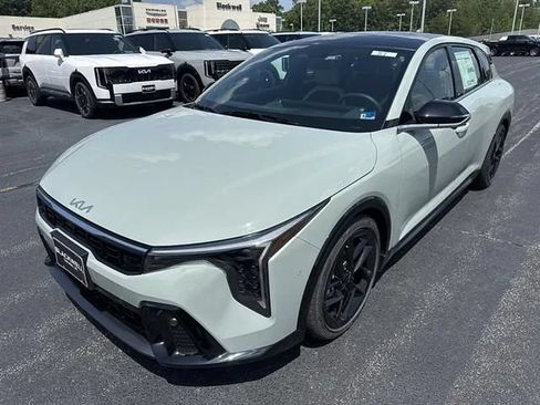New 2026 Kia K4 GT-Line Turbo FWD image 3