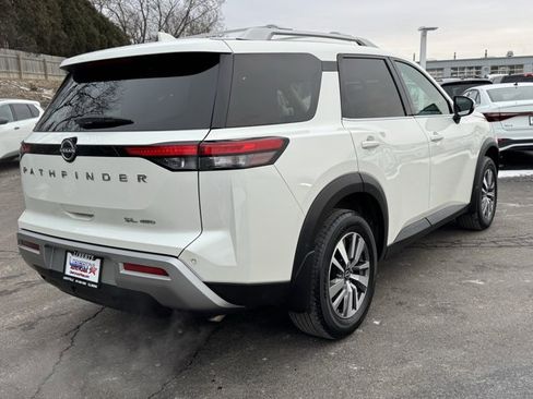 Used 2022 Nissan Pathfinder SL image 15