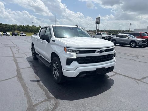 Used 2024 Chevrolet Silverado 1500 RST w/ Z71 Off-Road Package AWD/4WD image 6