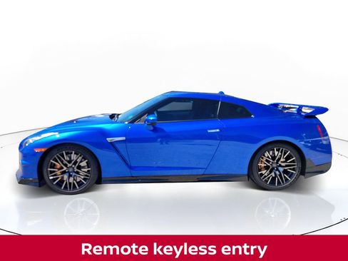 Used 2024 Nissan GT-R Premium w/ Floor Mat Package image 5