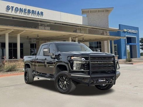 Used 2020 Chevrolet Silverado 2500 LT w/ Convenience Package image 2