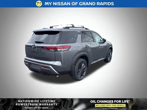 New 2026 Nissan Pathfinder SL AWD/4WD image 2