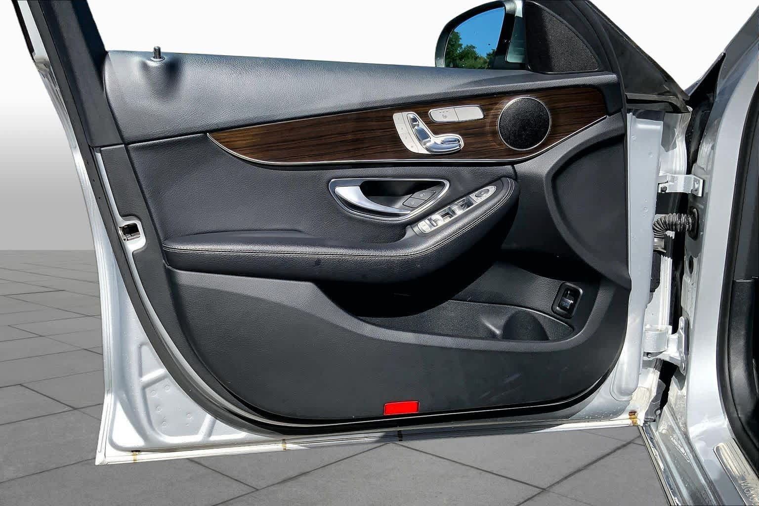 Used 2018 Mercedes-Benz C 300 4MATIC Sedan image 22