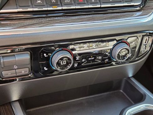 Certified 2025 Chevrolet Silverado 3500 LTZ w/ LTZ Plus Package image 22