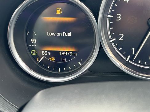 Used 2024 MAZDA MX-5 Miata RF Grand Touring image 31