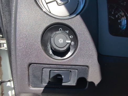 Used 2013 Ford F150 XLT w/ XLT Chrome Pkg RWD image 27