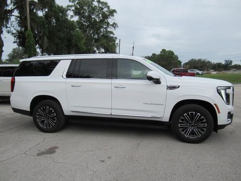 Used 2025 GMC Yukon XL Elevation RWD image 2