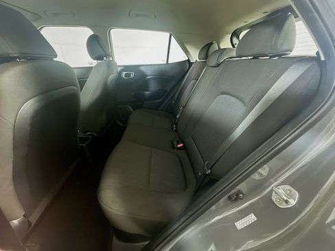 Used 2021 Hyundai Venue SE FWD image 27