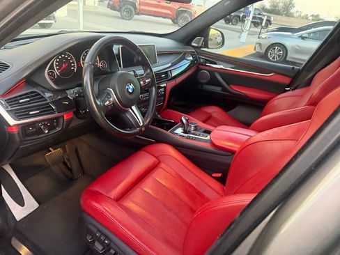 Used 2018 BMW X5 M image 8