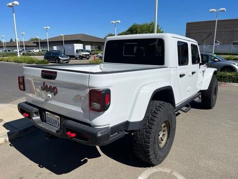 Used 2023 Jeep Gladiator Rubicon w/ Cold Weather Group AWD/4WD image 5