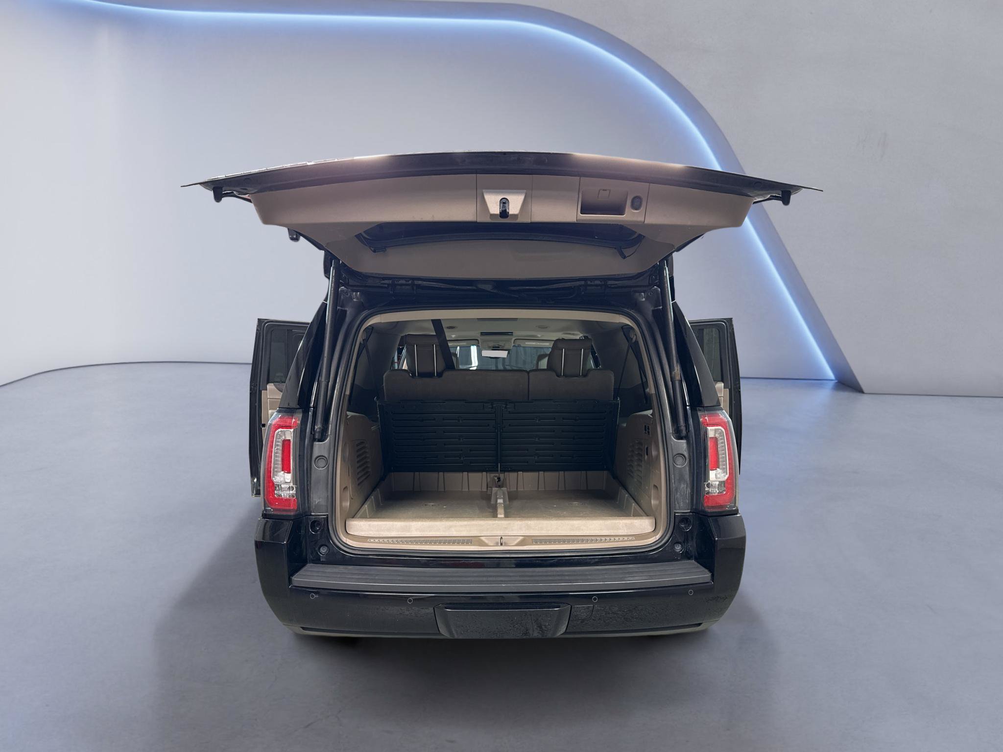 Used 2019 GMC Yukon XL SLT w/ Open Road Package AWD/4WD image 13