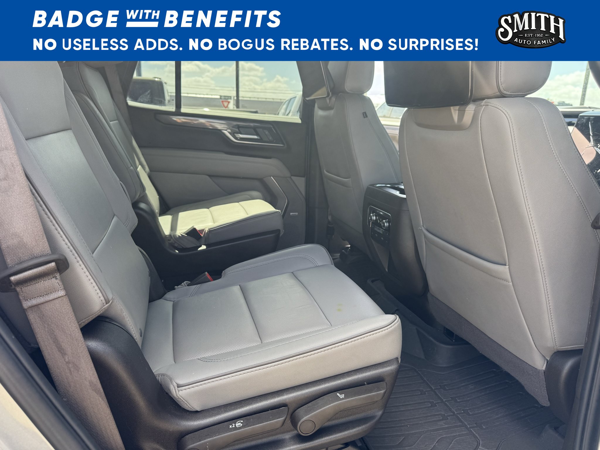 Used 2025 GMC Yukon Elevation w/ Elevation Premium Package AWD/4WD image 27