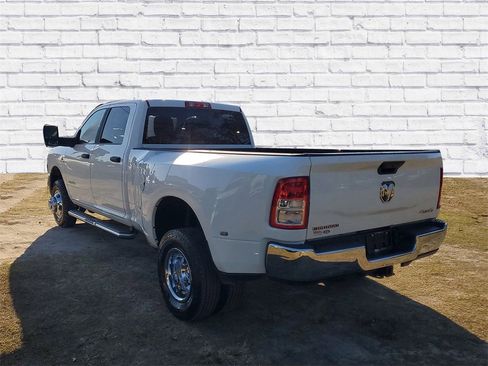 Used 2024 RAM 3500 Big Horn image 3