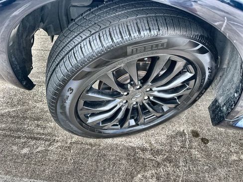Used 2017 INFINITI QX80 Limited w/ All Season Package AWD/4WD image 7