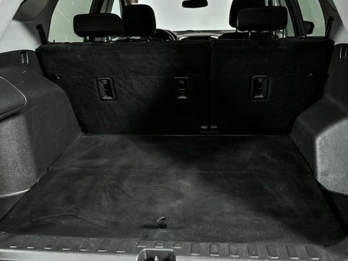 Used 2019 GMC Terrain SLE w/ Driver Convenience Package image 8