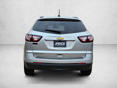 Used 2017 Chevrolet Traverse LS FWD image 6