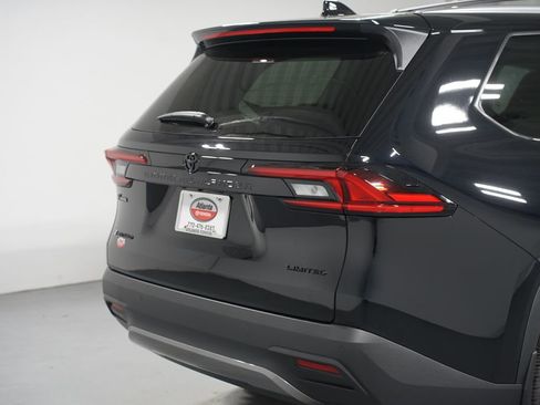 New 2026 Toyota Grand Highlander Limited image 9