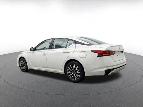 Used 2026 Nissan Altima 2.5 SV FWD image 7