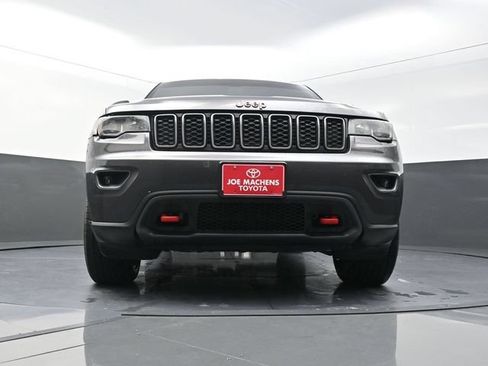 Used 2018 Jeep Grand Cherokee Trailhawk AWD/4WD image 22