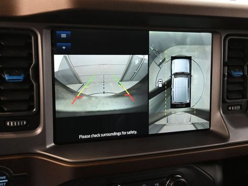 Used 2022 Ford Bronco Outer Banks AWD/4WD image 2